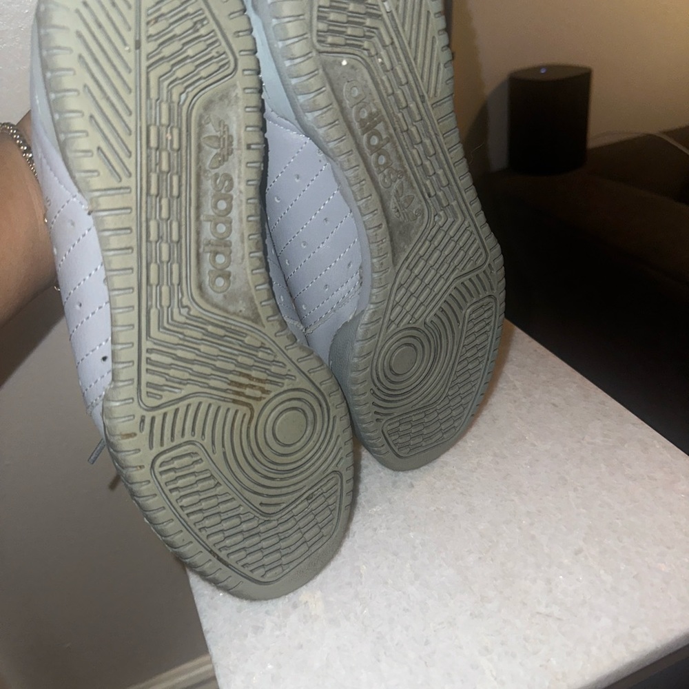 Adidas Yeezy Calabasas